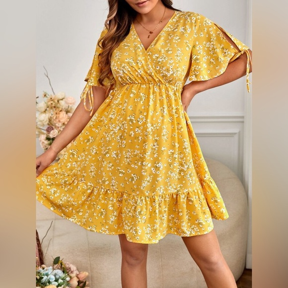 Maternity Ditsy Floral Print Cold Shoulder Butterfly Sleeve Ruffle Hem Dress - Picture 3 of 8